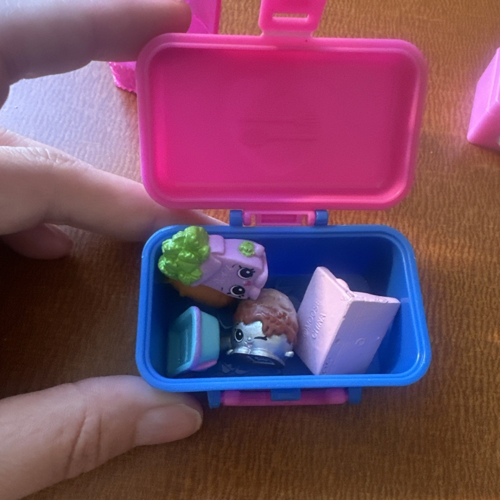 Shopkins‎ Small Lot - Picture 7 of 7